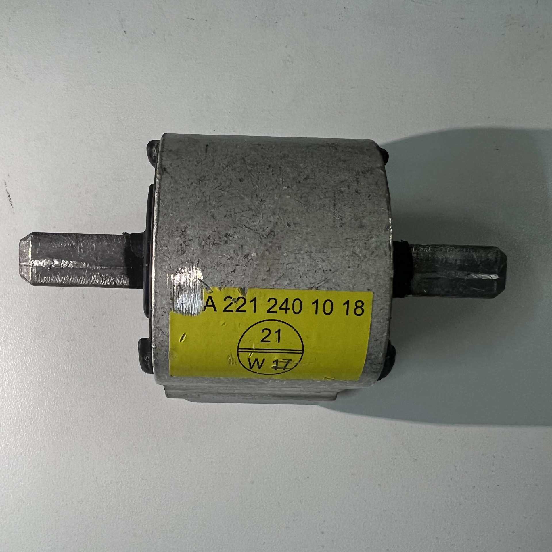 适用奔驰S级W221发动机S350波箱S300变速箱S400机脚胶S500脚垫280