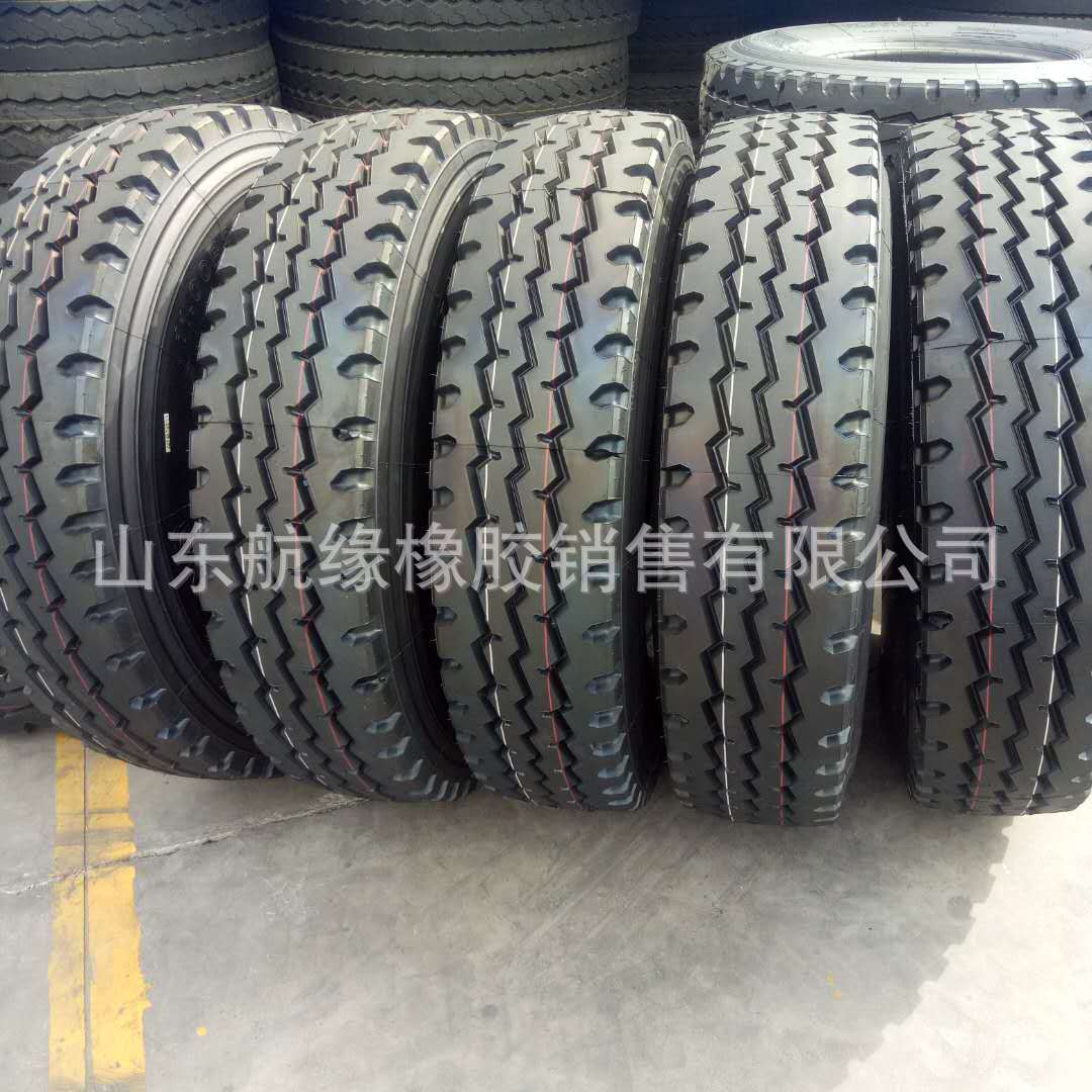 中花全钢卡车轮胎1100R20 1200R20货车吊车卡车三线钢丝轮胎