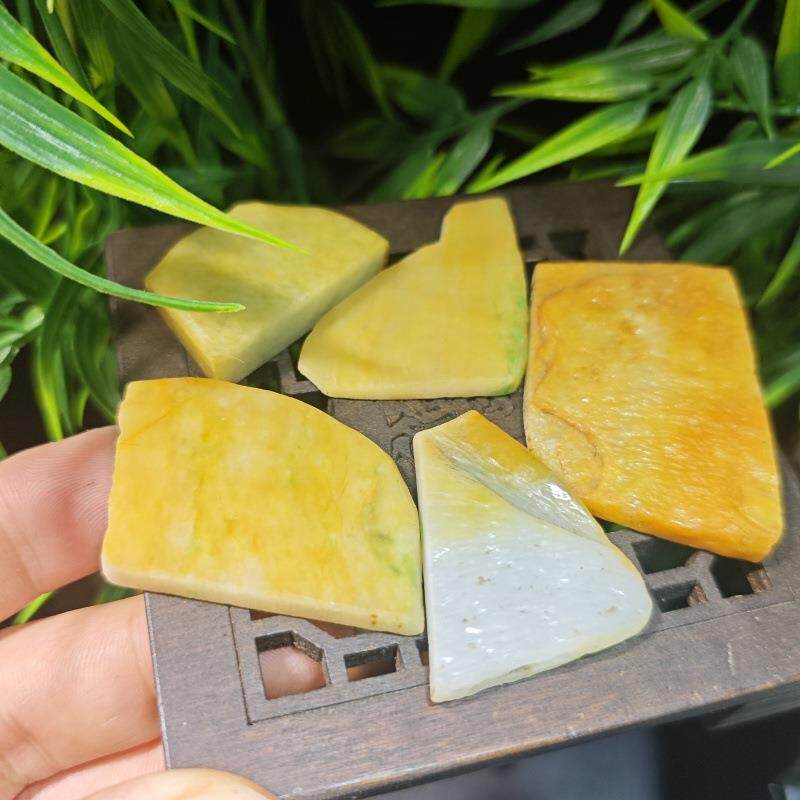 悦缅缘翡翠四会天光墟天然缅甸A货翡翠原料开口原石片料