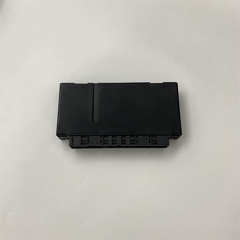 STZT 61359221110 网关模块 适用于宝马汽车配件