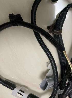适用丰田82114-60180 Toyota 原装发动机仓线束4号