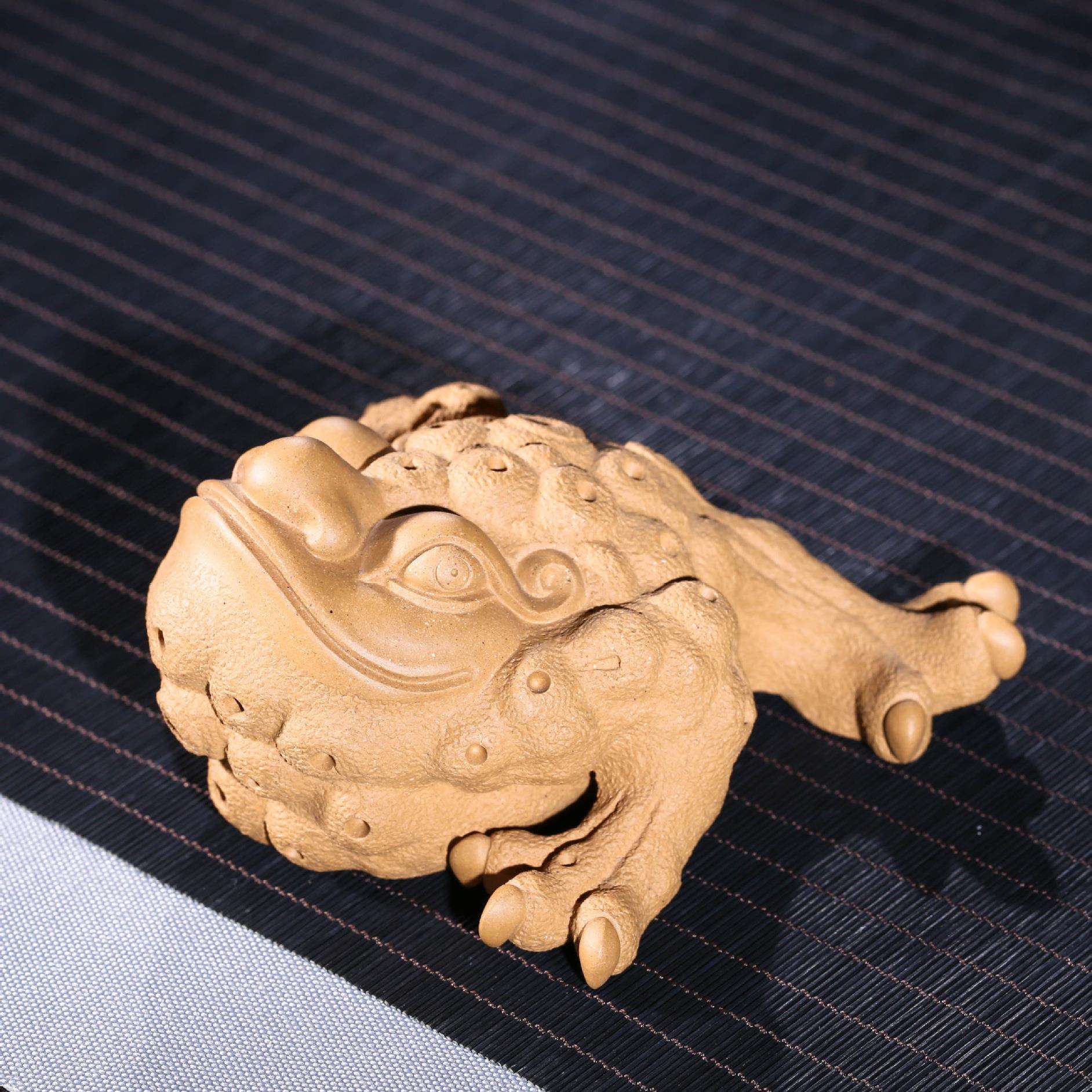 宜兴紫砂茶宠三足金蟾蜍仿生梅花供春金蟾茶具摆件雕塑工艺品