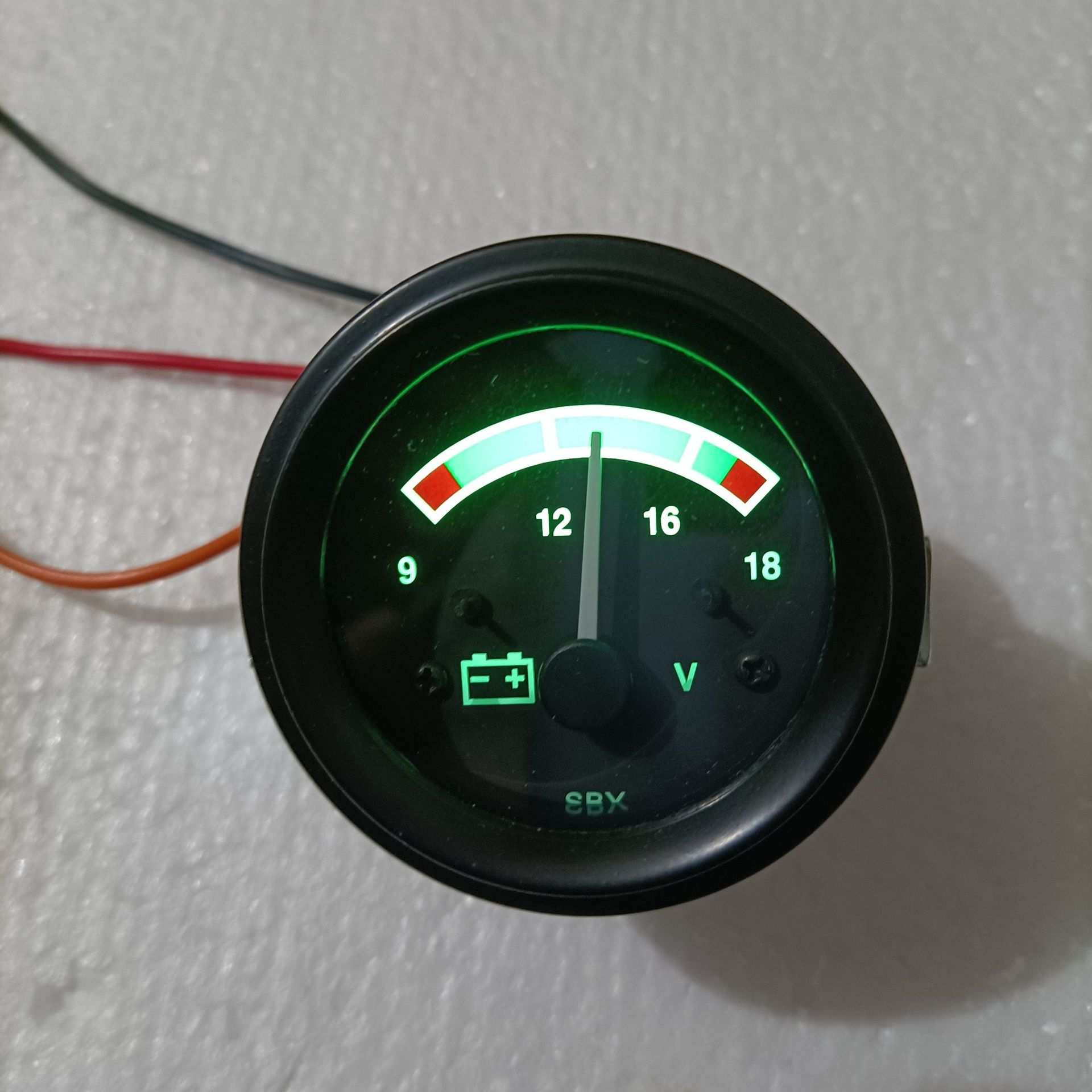 汽车电子电压表货车加装指针显示改装12v和24v电压变化表头55mm