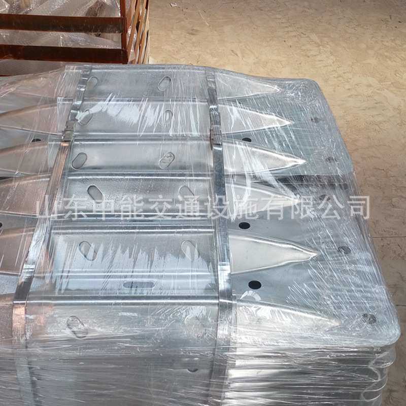 道路波形梁护栏板桥梁护栏端头 厂家直销高速公路防撞波形护栏