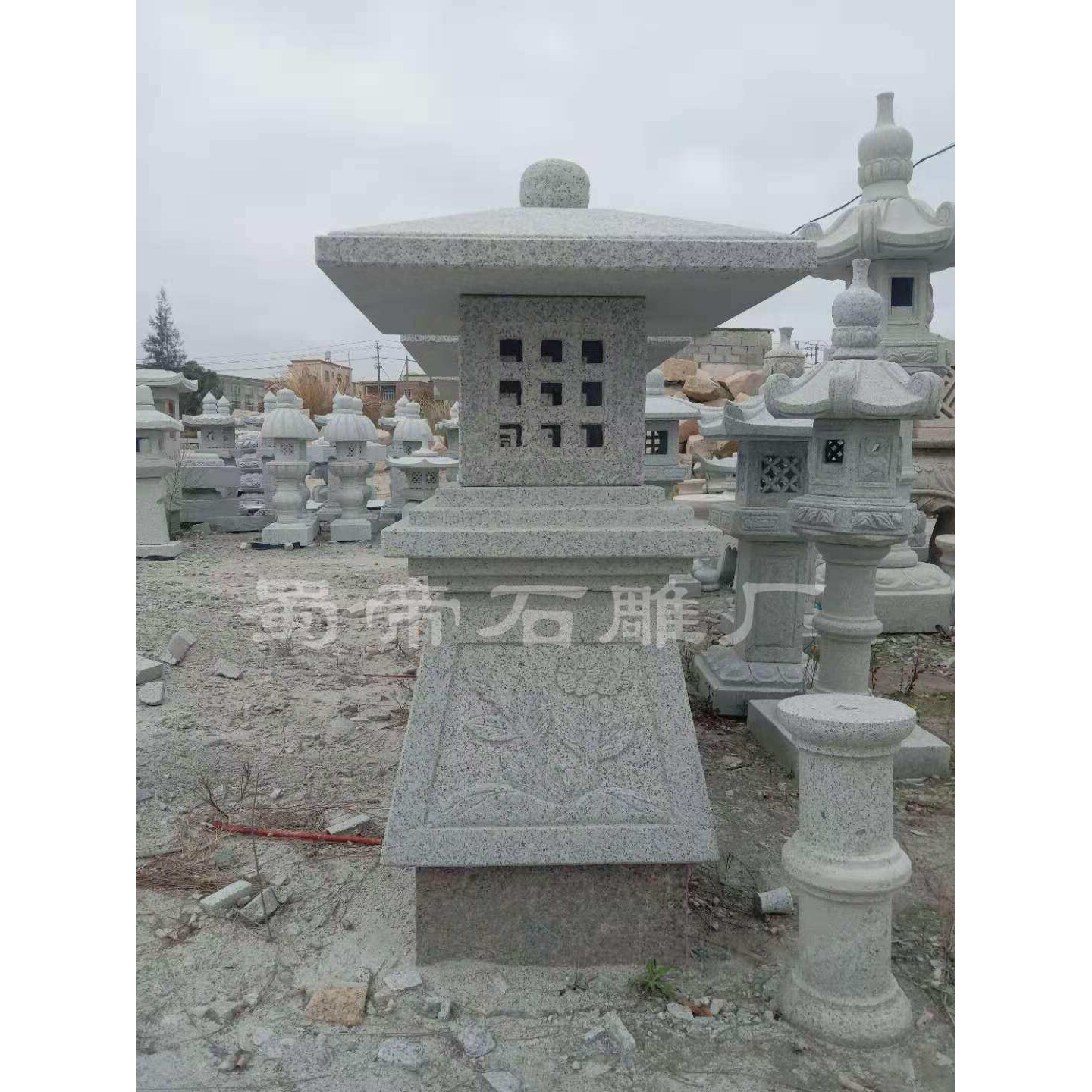 石雕青石石灯 太阳能石灯 庭院公园草坪照明石灯笼 落地小石灯笼