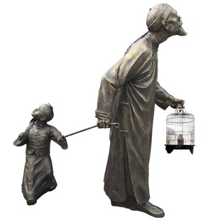 古代人物遛鸟雕塑步行街广场民俗文化玻璃钢老人小孩休闲铜像定制
