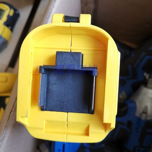 普朗德21V168TV238V无刷电动冲击扳手角磨机电锯锂电池座充充电器