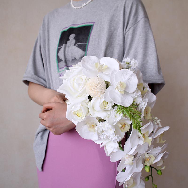 白色蝴蝶兰新娘滴照水拍手捧花影楼婚礼摄道影具仿真花旅拍领证花