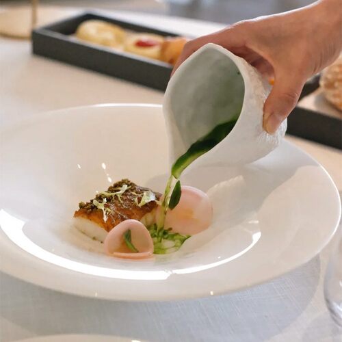 酒店中厨餐具圆形斗笠小脚盘冷菜创意意境菜盘融合菜中式特色会所