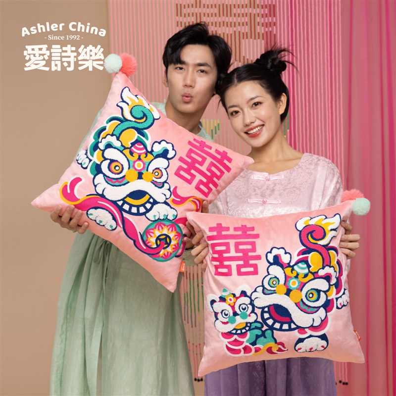 比武招亲靠枕一对婚中沙发红色喜字抱垫结婚新房式靠枕