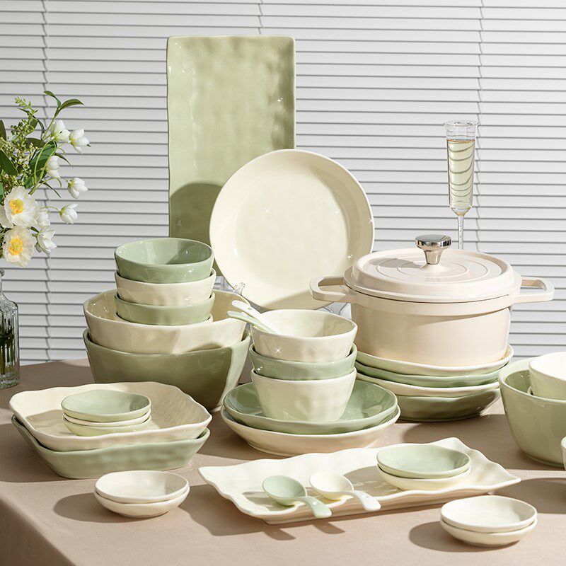 奶油风碗碟套装家用2024新款碗筷盘子碗具组合感碗盘餐具套装