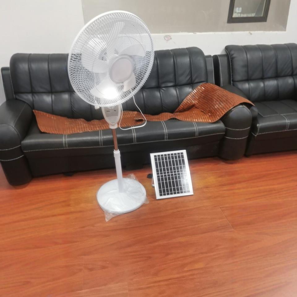 厂家出口16寸落地扇太阳能直流12V落地电风扇立式摇头扇Solar Fan