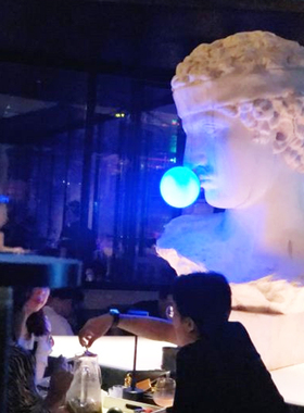 大型欧式发光人物玻璃纤维雕塑 酒吧KTV酒店样品屋展示中心大厅装