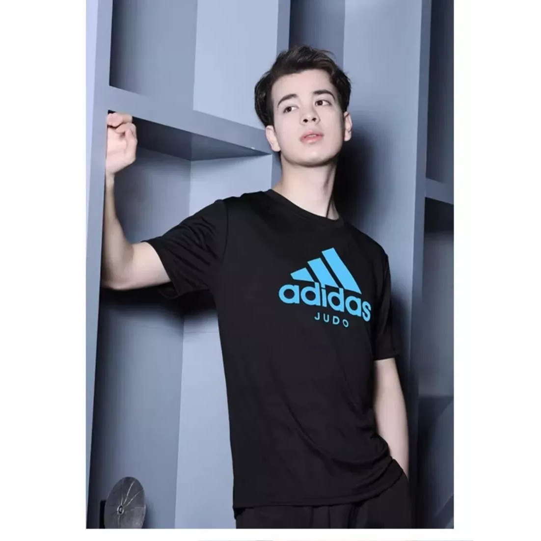 Adidas/阿迪达斯运动短袖T恤男黑色圆领舒适透气休闲风宽松S码图片