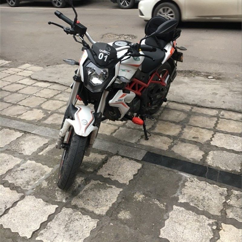 适用改装钱江倍力尼红宝龙TNT150 BJ150-29B一字保险杆 前保杆