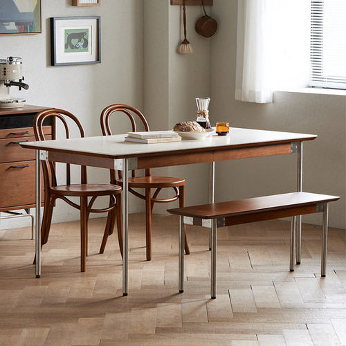 温暖的石头意式极简岩板餐桌