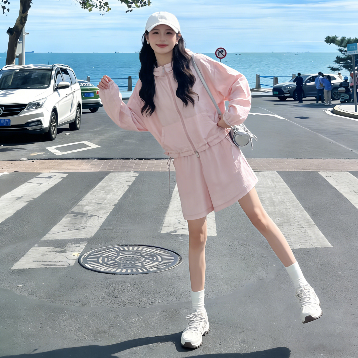 依凡芙夏季短裤休闲运动套装莱赛尔新款女士连帽慵懒风个性两件套