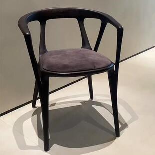 意式极简设计师款复古实木餐椅现代简约艺术创意白蜡木茶桌主人椅