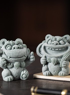 创意搞个锤子风狮爷茶宠茶玩摆件可爱狮子割韭菜鱼缸造景桌面装饰