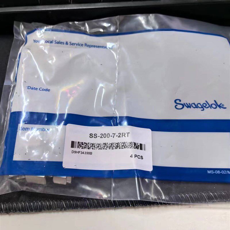 美国世伟洛克Swagelok SS-200-7-2RT 1/8 in. 卡套管1/8转内螺纹