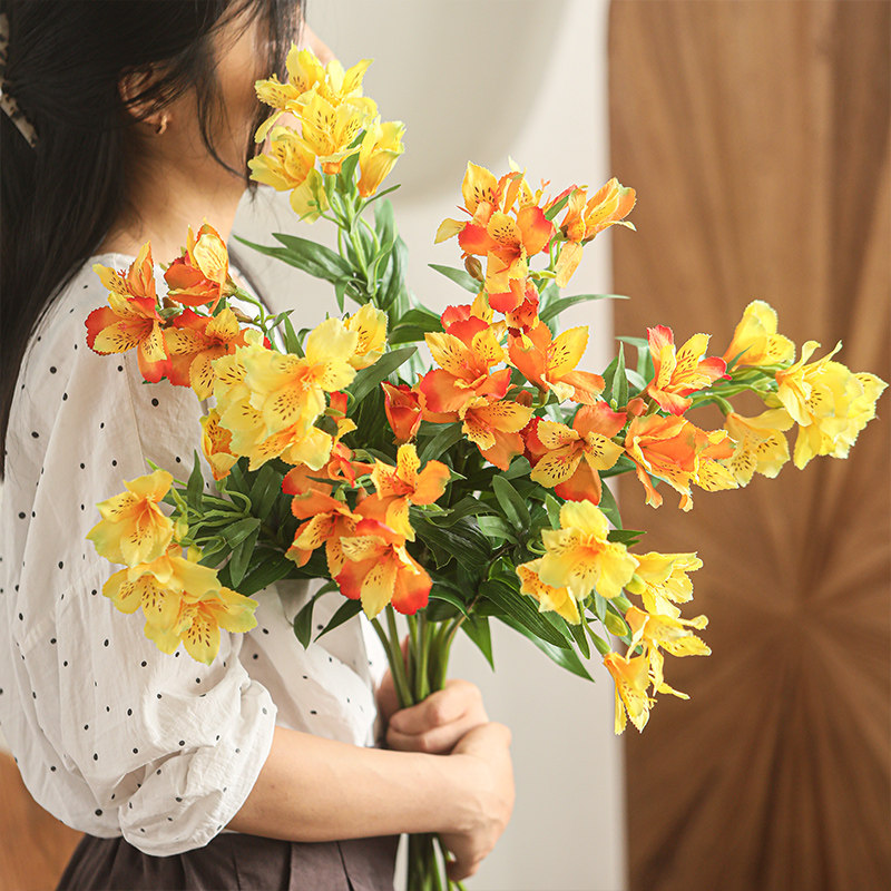 狄特莉丝3D水仙百合花仿真花假花装饰花客厅电视柜花艺玄关摆设