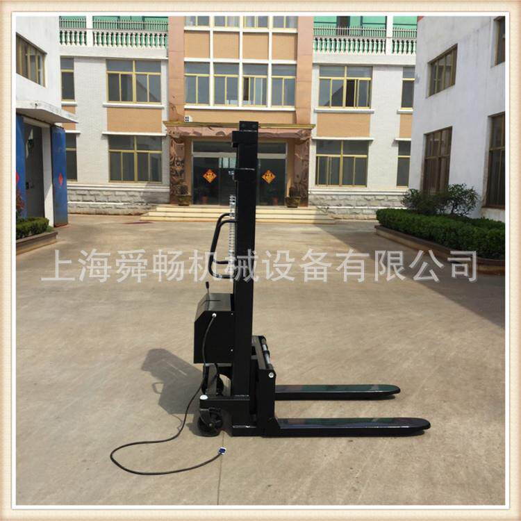 1吨2吨半电动堆高车 上海液压叉车 插电式升高车交流电油压提升机