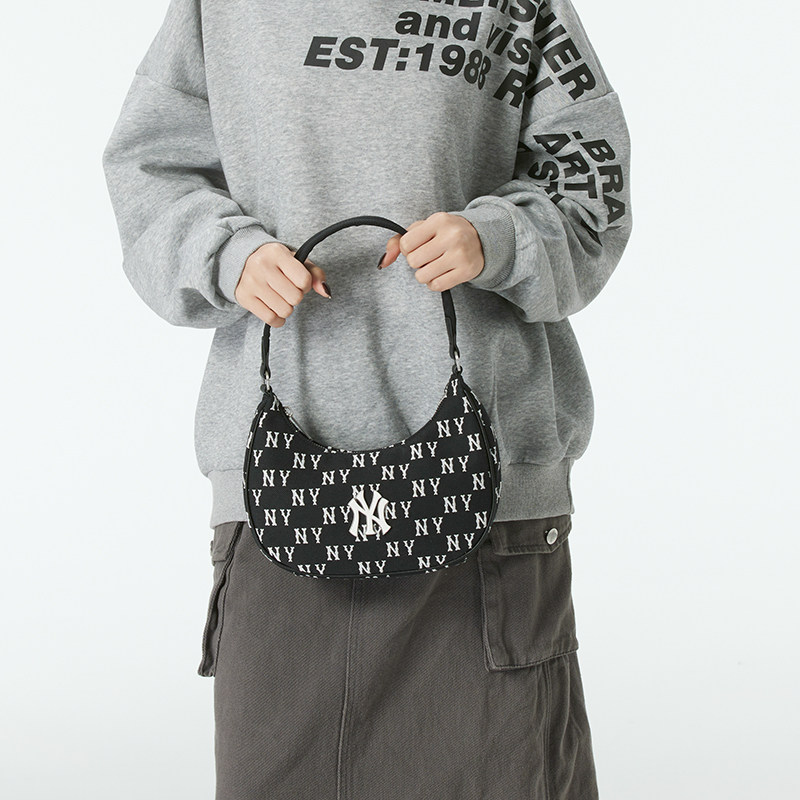 情人节礼物MLB官方正品男女情侣斜挎包复古老花腋下包饺子包BQS01,运动包/户外包/配件,挎包/拎包/休闲包,淘宝优惠券,粉丝福利购,淘宝优惠卷