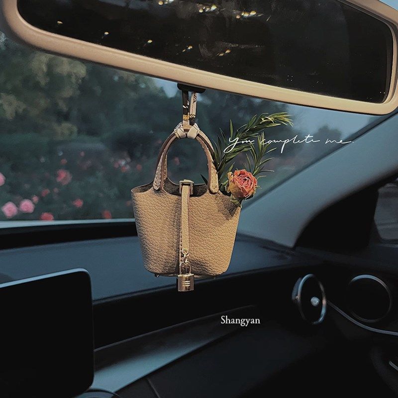 汽车挂件2023新款网红迷你菜篮子包包女神高端车挂饰品高级感车饰