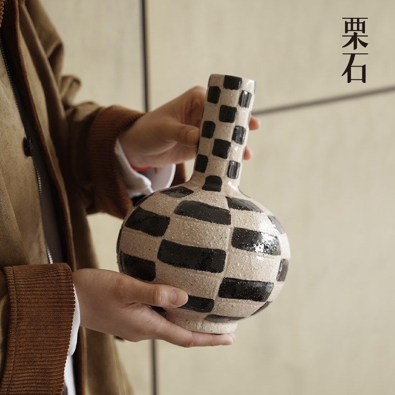 中古风手绘陶瓷砂面格子纹花瓶摆件侘寂风样板房客厅玄关软装