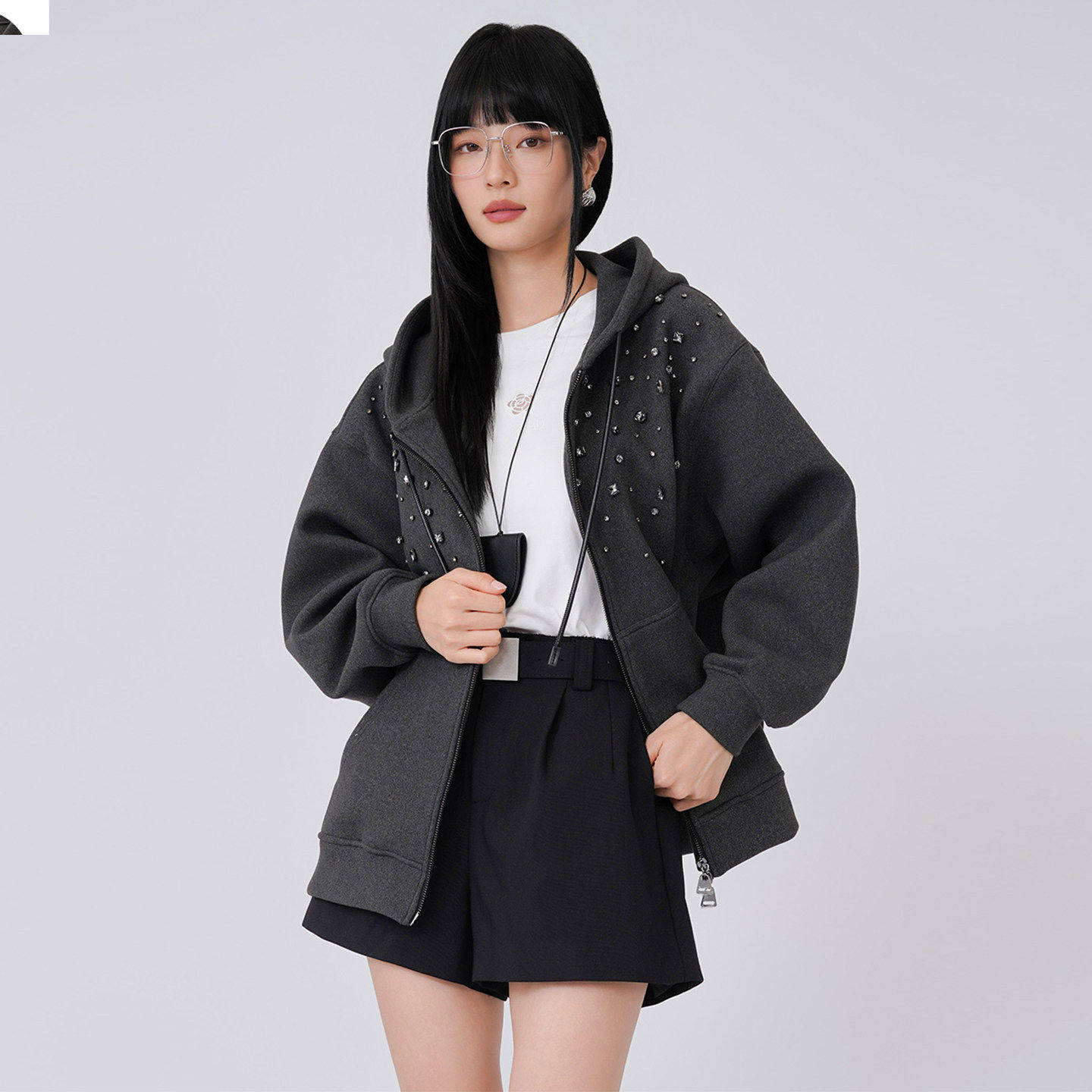 阅涵2026春季长袖休闲卫衣外套修身拉链连帽设计百搭开衫女