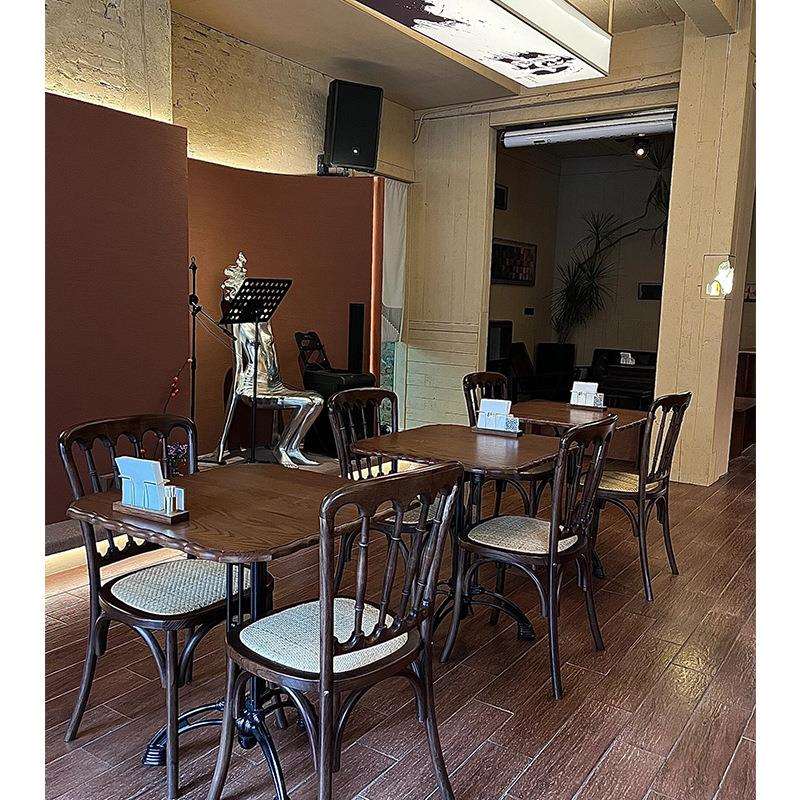 主题酒馆清吧桌椅组合美式复古咖啡厅红橡木桌子商用餐饮店椅子