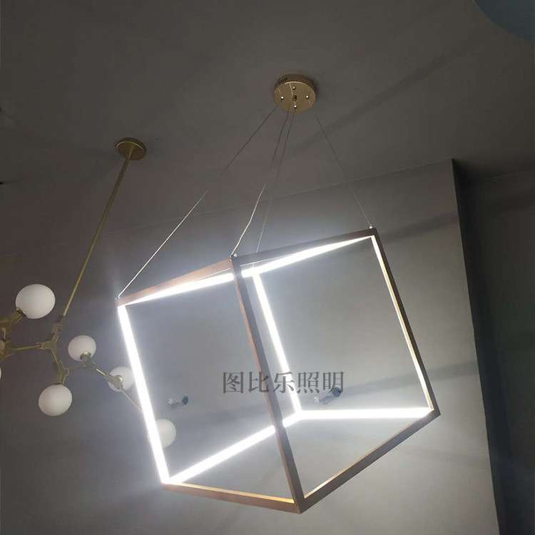 新款工程灯具后现代简约正方形方框LED几何吧台前台酒店艺术吊灯