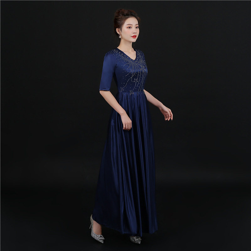 2026新款大合唱演出服女长裙中老年主持人指挥礼服现代合唱团服装