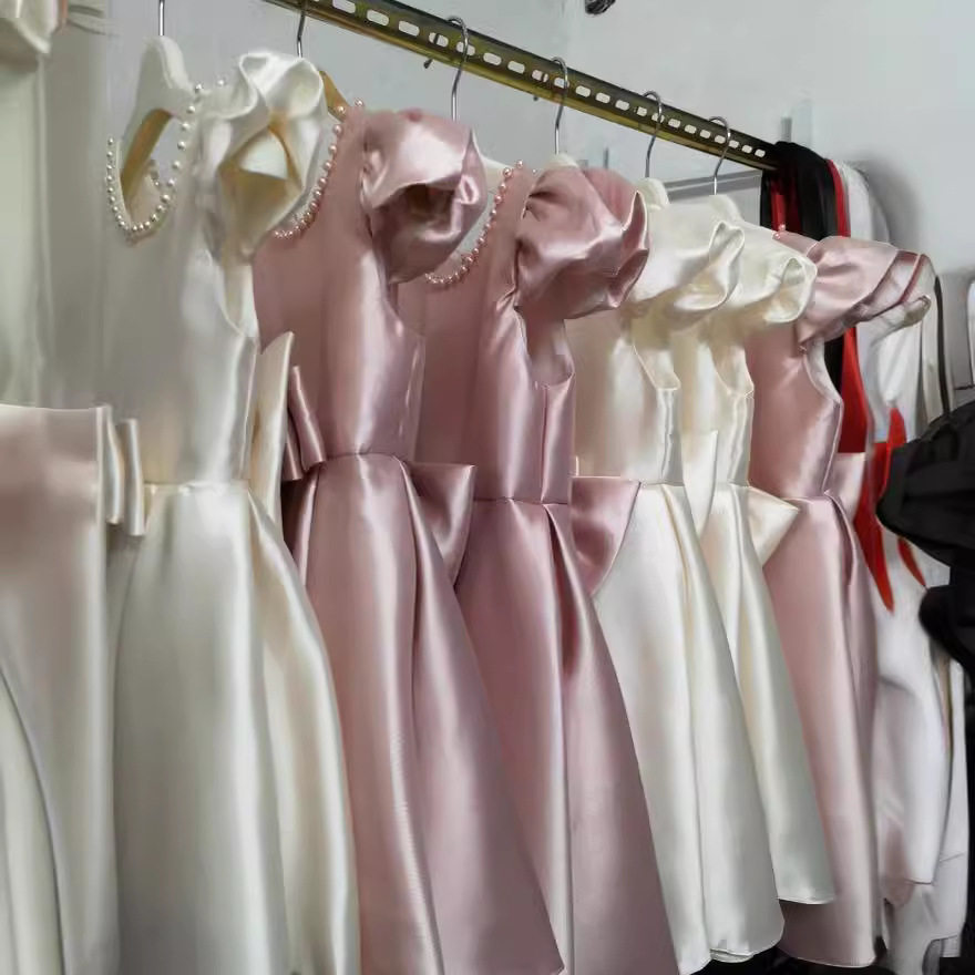 2026新款儿童礼服高档缎布钉珠女童裙花童婚纱蓬松公主裙舞台表演