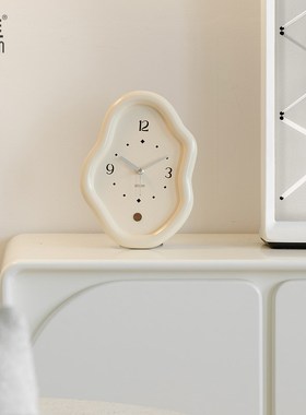 WO屋准简约桌面摆件家居奶油风时钟客厅玄关电视柜高档装饰品