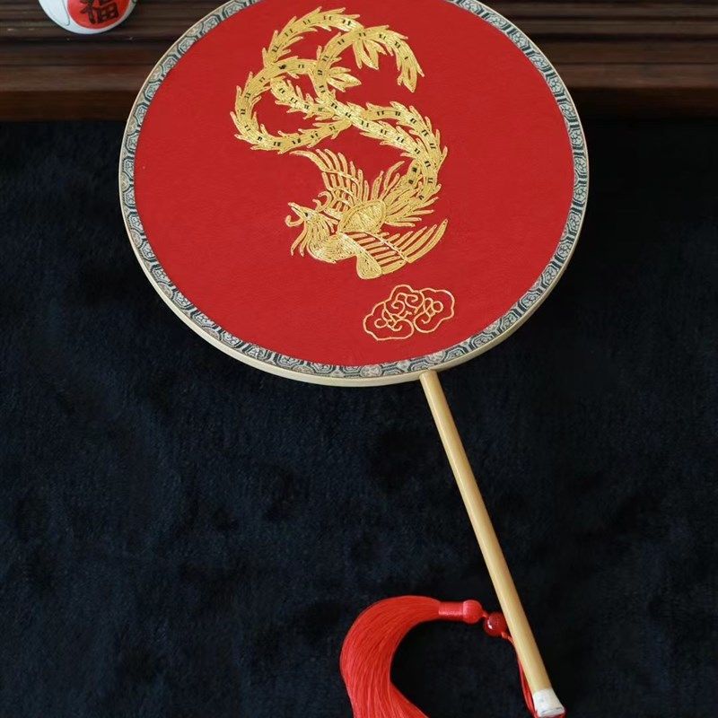 苏绣盘金手工刺绣成品手工刺绣团扇中式秀禾服结婚扇新娘喜扇礼品
