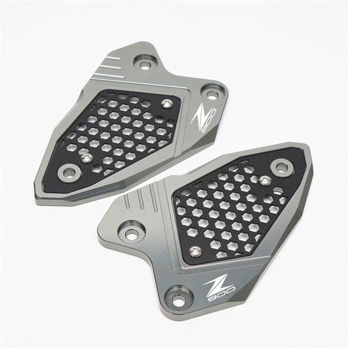 适用Z900 18-22年改装后脚踏翅装饰保护板摩托车配件