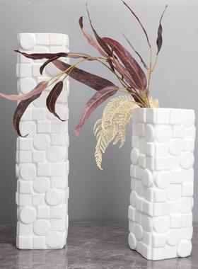 现代简约桌面花器样板房办公室家居客厅创意树脂花瓶软装饰品摆件