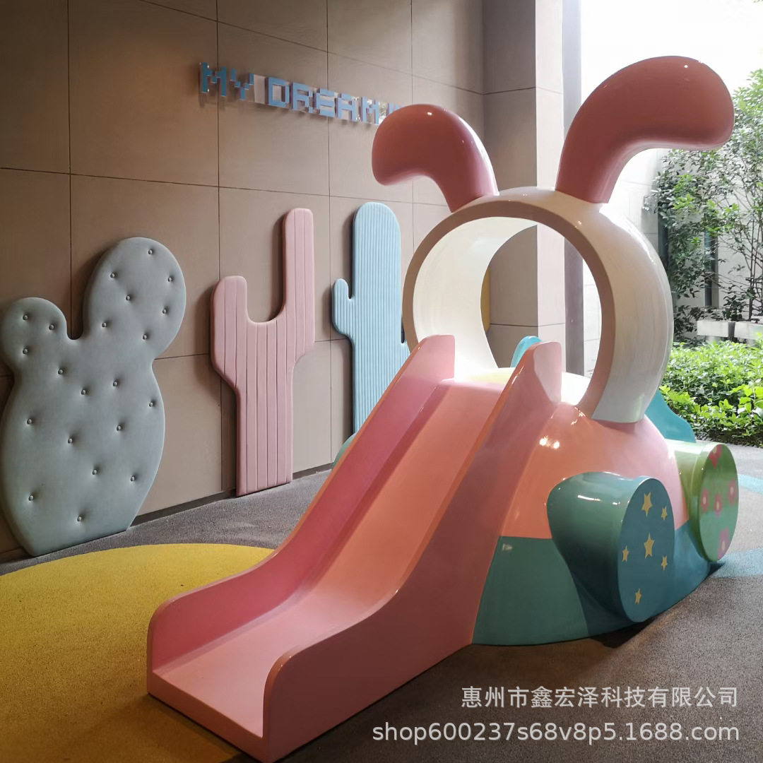 玻璃钢儿童滑滑梯户外大型雕塑潜水艇滑梯酒店游乐设备园林美陈椅图片
