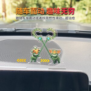 汽车中控屏滑动摆件结界兽哪吒咤魔童青铜守护仪表车载内装饰用品