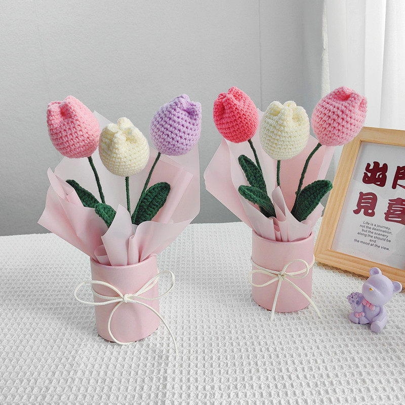 成品针织花郁金香仿真玫瑰毛线编织花朵小摆件送朋友老师毕业花束