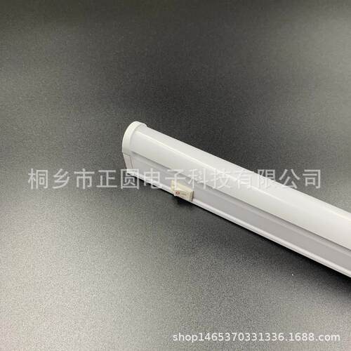 T5 120cm一体化LED灯管 18w全塑带开关支架灯