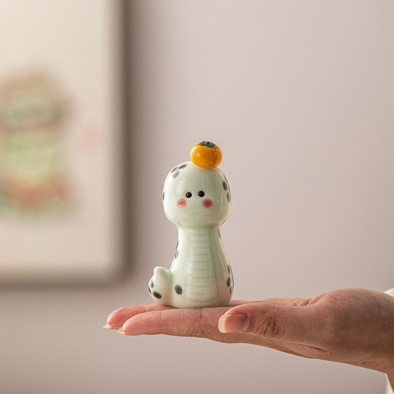 大吉大利小花蛇陶瓷摆件可爱生肖吉祥物治愈系桌面小物件蛇年礼品,家居饰品,装饰摆件,淘宝优惠券,粉丝福利购,淘宝优惠卷