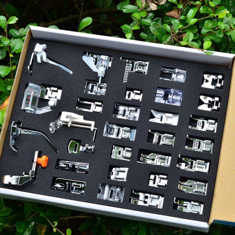 蝴蝶牌电动家用多功能缝纫机配件常用32个种压脚组合套装盒装套餐