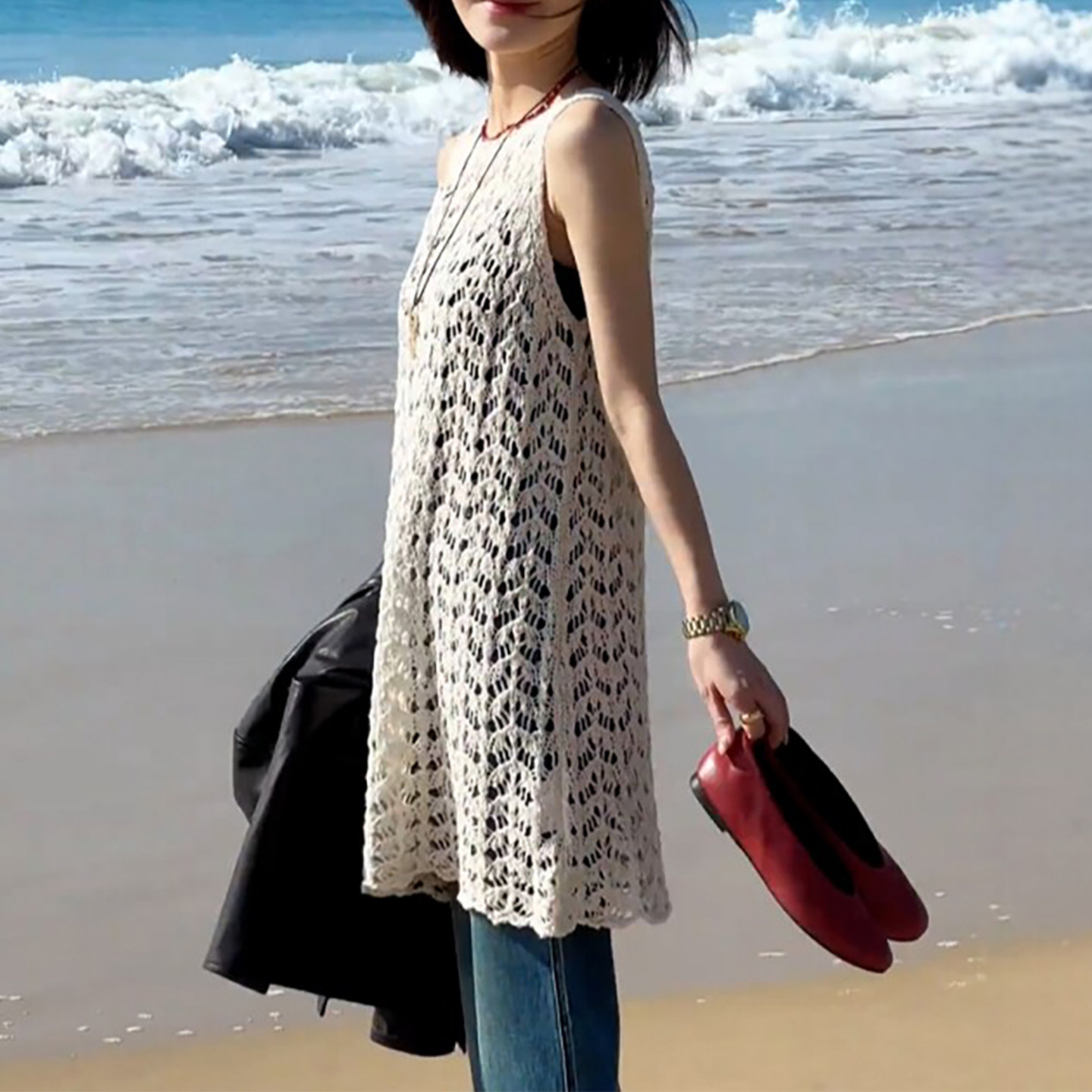法式宽松女装叠穿度假风钩花镂空背心连衣裙2026春季新款无袖上衣
