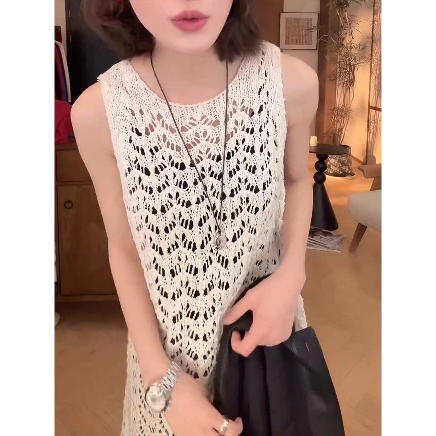 中长款镂空针织背心裙女2026年早春新款叠穿显瘦百搭屁帘无袖上衣