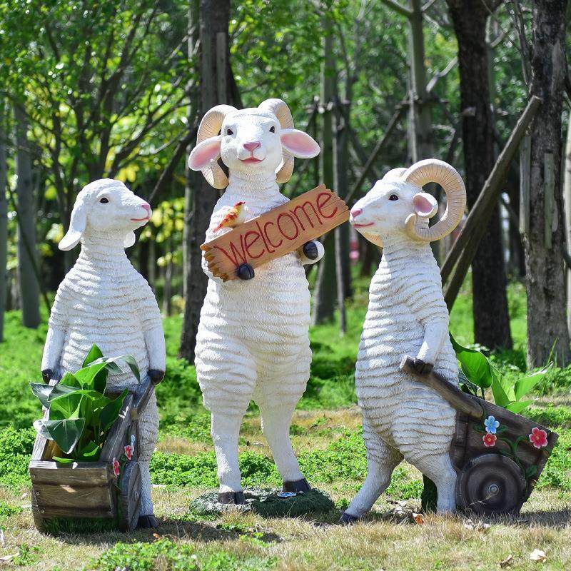 户外园林卡通绵羊玻璃钢雕塑花园公园庭院草坪山羊模型景观大摆件