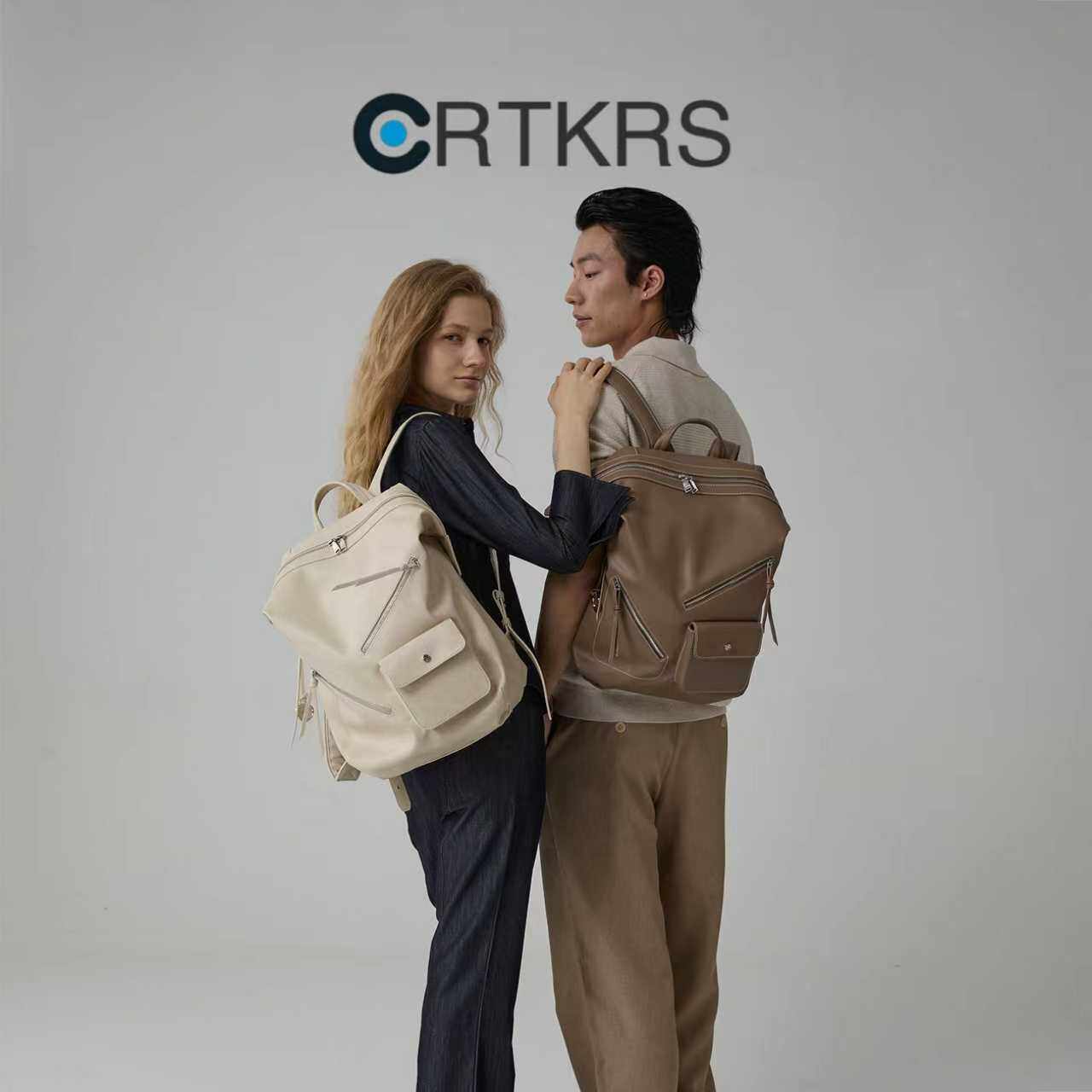 CRTKRS流动沙丘系列男女大容量多口袋旅行背包休闲日常通勤双肩包