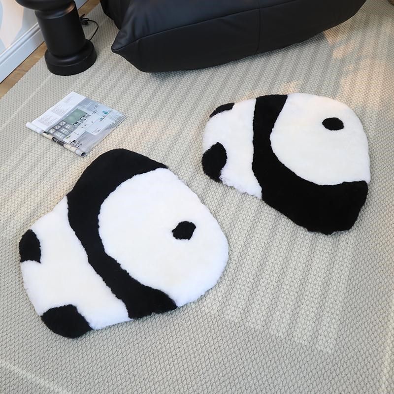可爱卡通椅垫熊猫背影坐垫羊毛垫电脑椅垫餐椅垫皮毛一体冬季毛垫