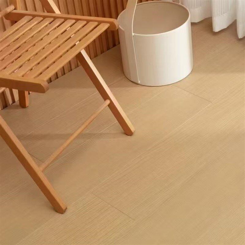 12mm多层实木复合木地板家用卧室环保防水耐磨地暖原木色灰色地板